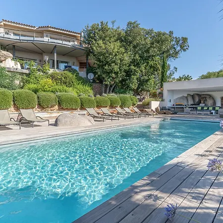 Marina Di Cavu Bed & Breakfast 4*