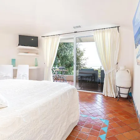Marina Di Cavu Bed & Breakfast