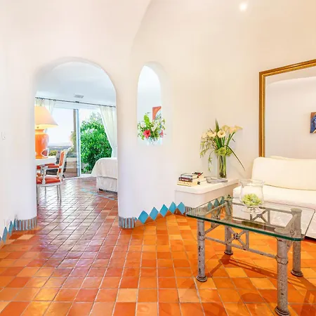 Marina Di Cavu Bed & Breakfast