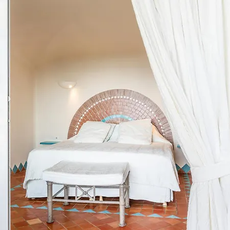 Marina Di Cavu Bed & Breakfast 4*