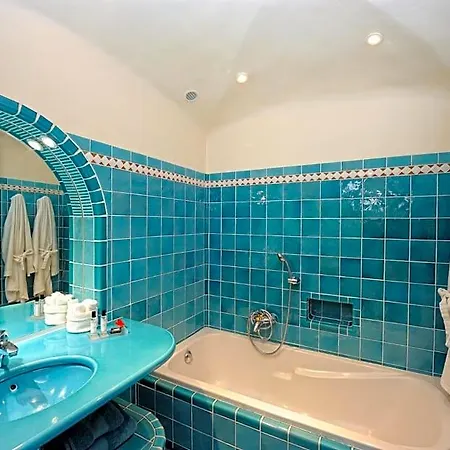 Marina Di Cavu 4*