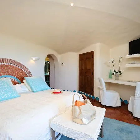 Marina Di Cavu Bed & Breakfast 4*