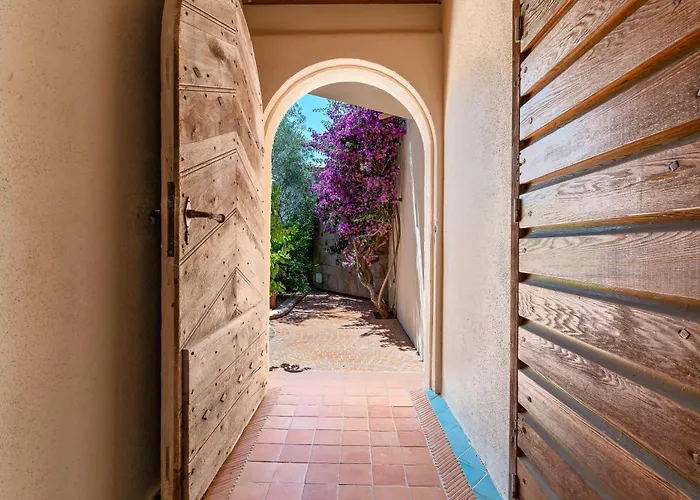 Panzió Marina Di Cavu