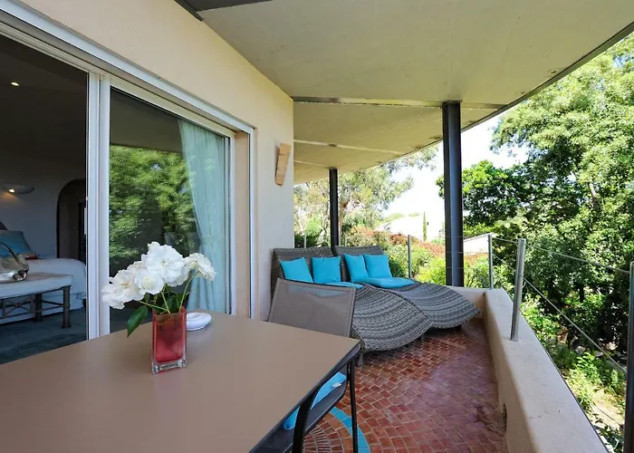 Marina Di Cavu 4*